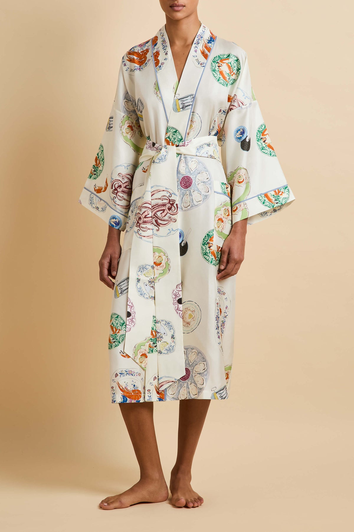 Sabine Córdoba Ivory Seafood Robe in Silk Twill