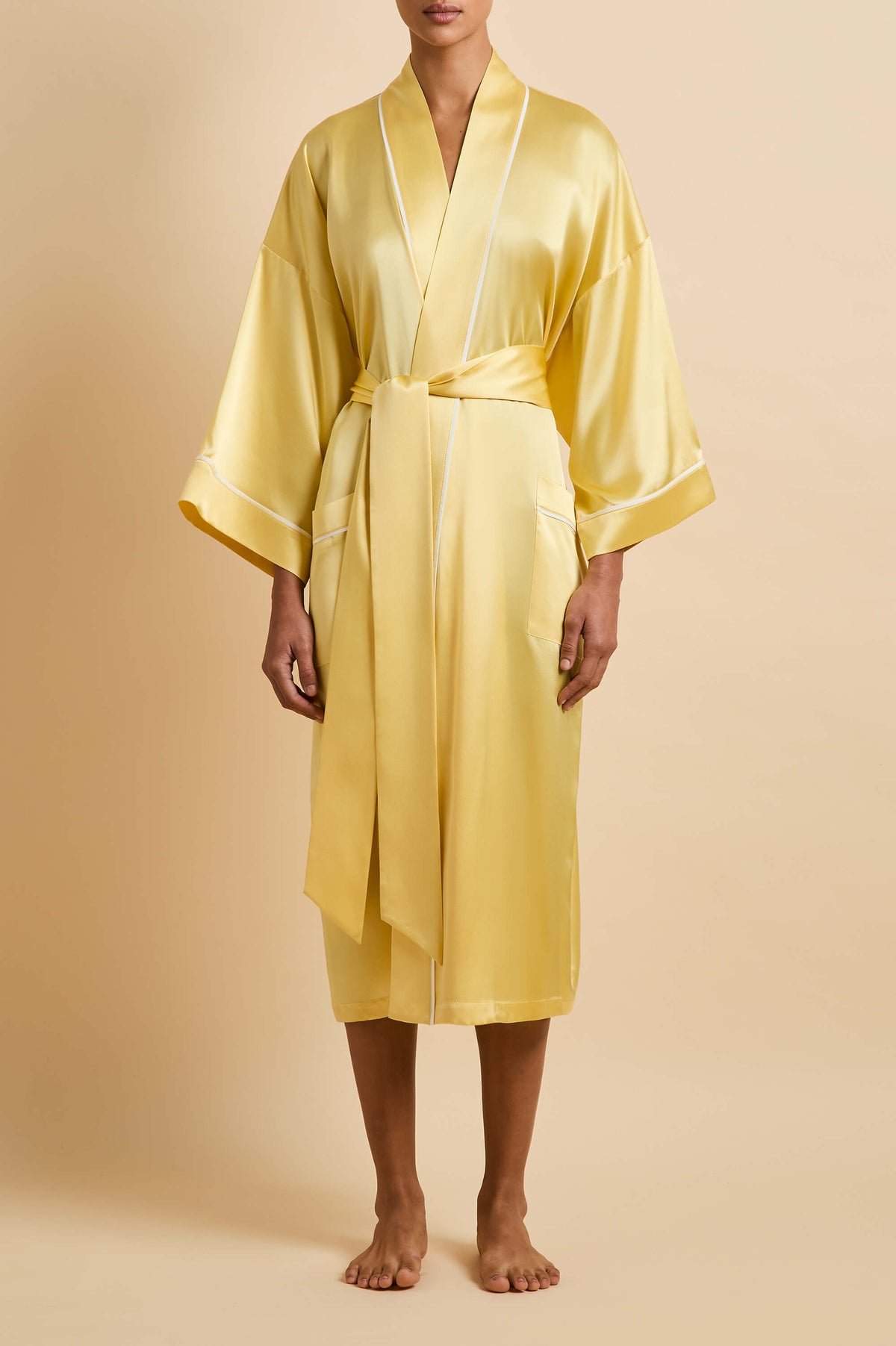 Sabine Limón Yellow Robe in Silk Satin