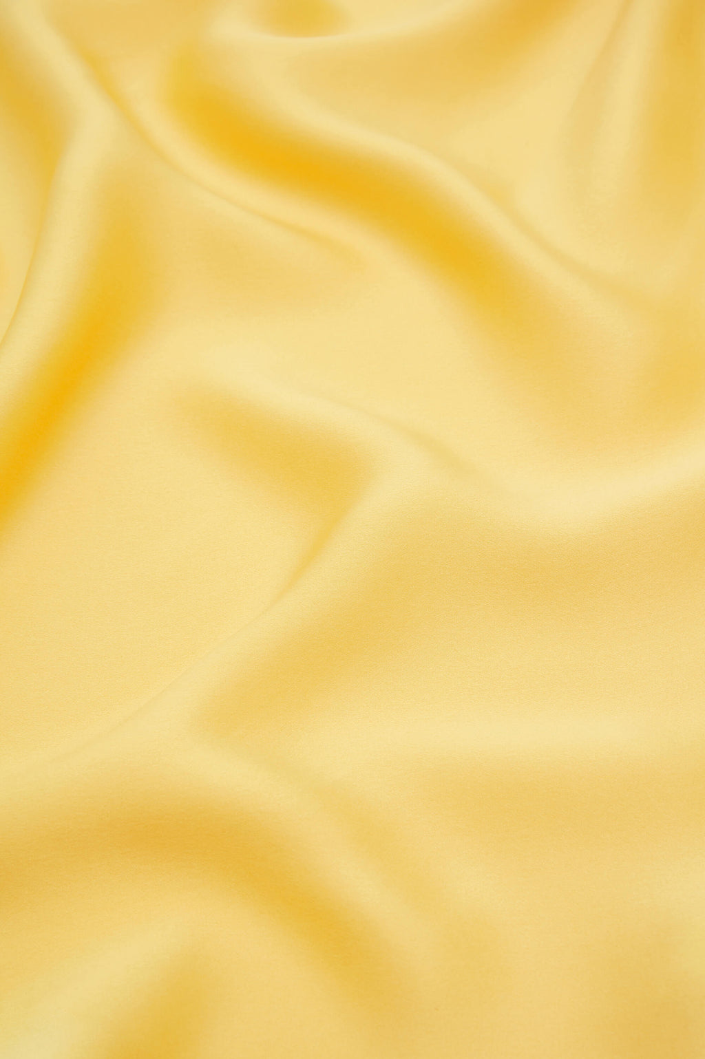 Sabine Limón Yellow Robe in Silk Satin