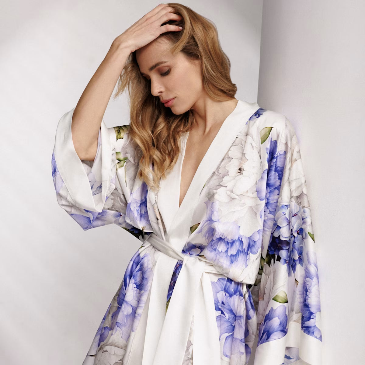 Peony Allure Short Silk Kimono Style Robe