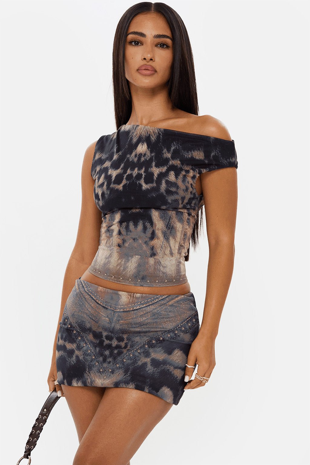 Roar Asymmetric Off Shoulder Co-Ord – Co-Ord Set