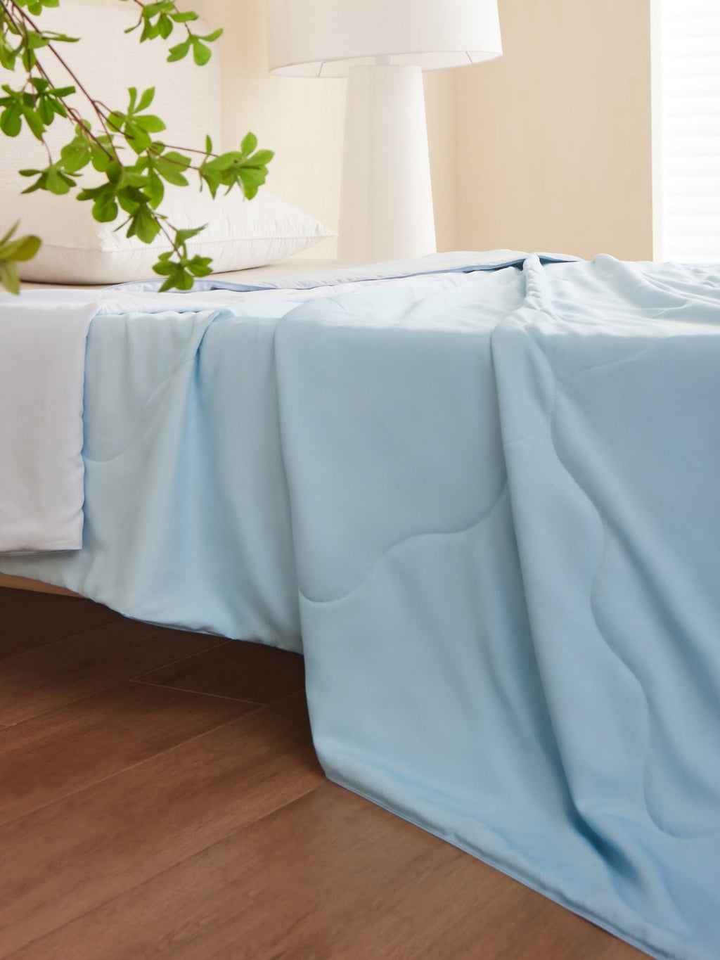 Luxury Gradient Silk Filled Blanket
