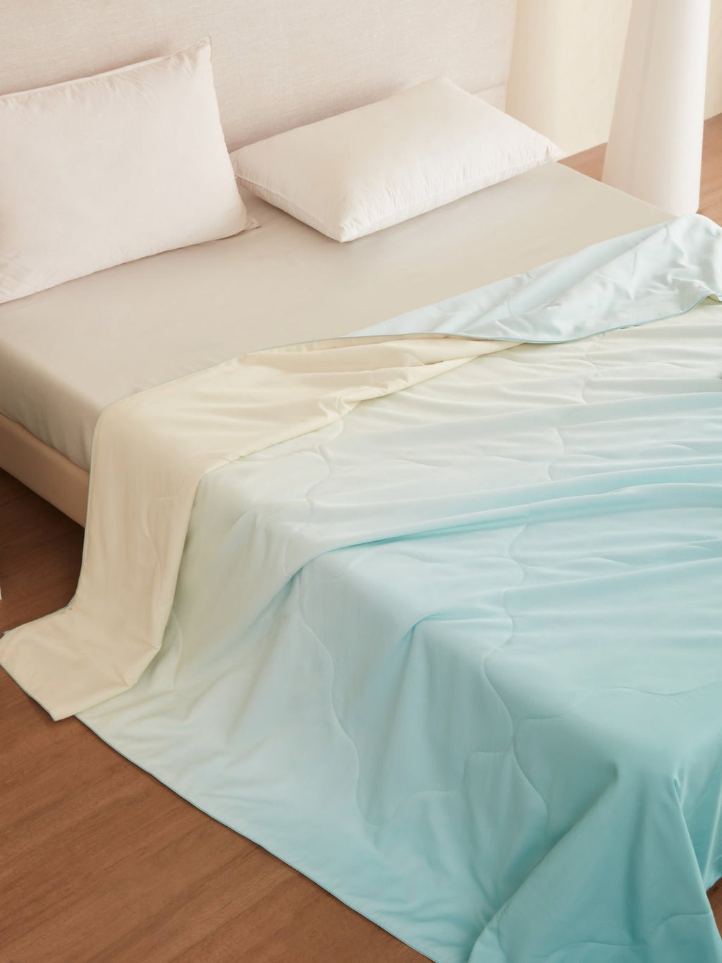 Luxury Gradient Silk Filled Blanket