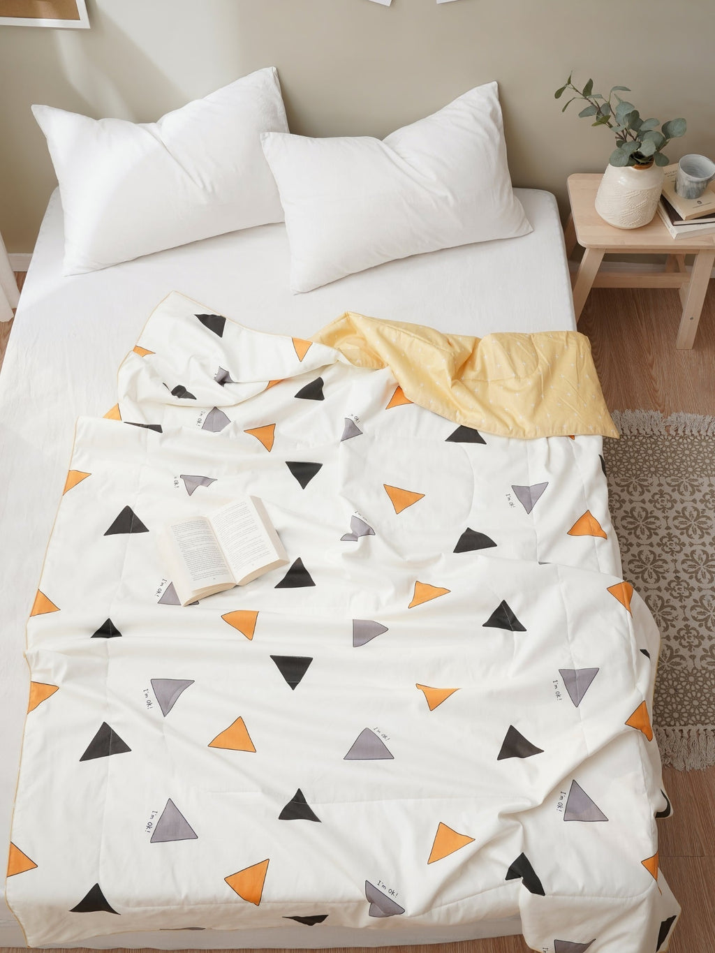 Geometric Silk Filled Cooling Blanket