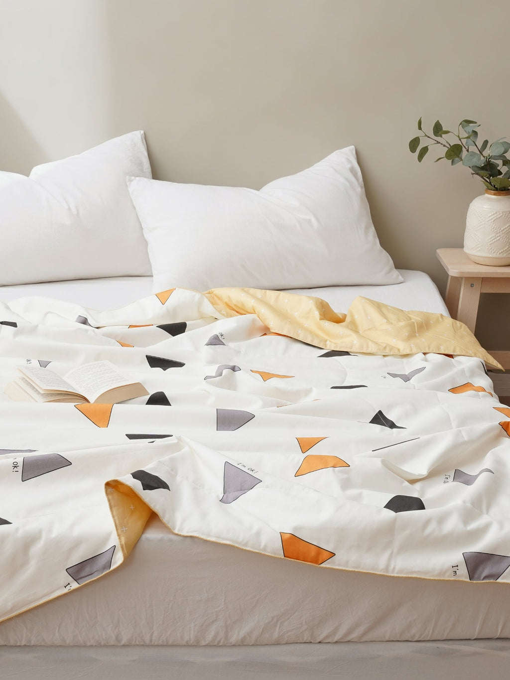 Geometric Silk Filled Cooling Blanket
