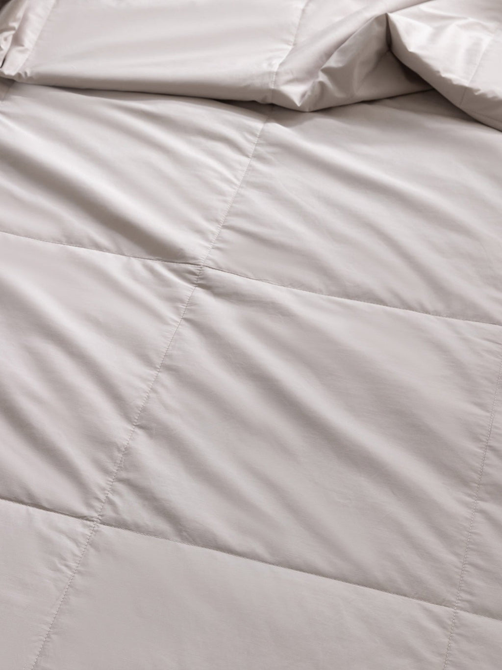 Summer Lightweight Washable Silk Filled Comforter