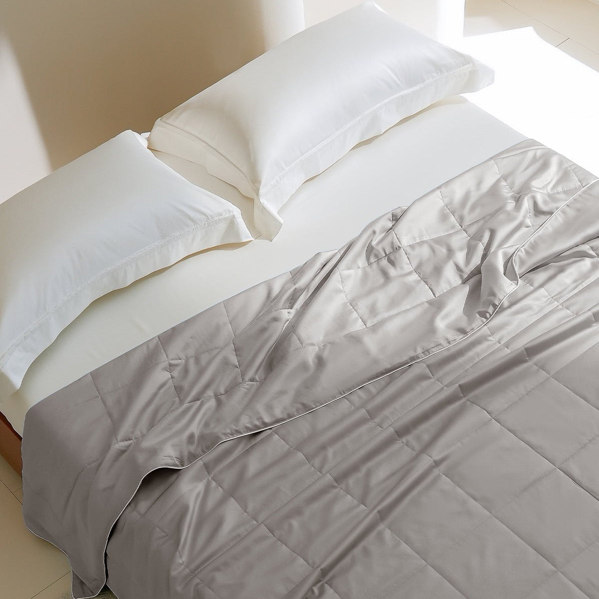 TENCEL™ Lyocell Silk Filled Cooling Blanket
