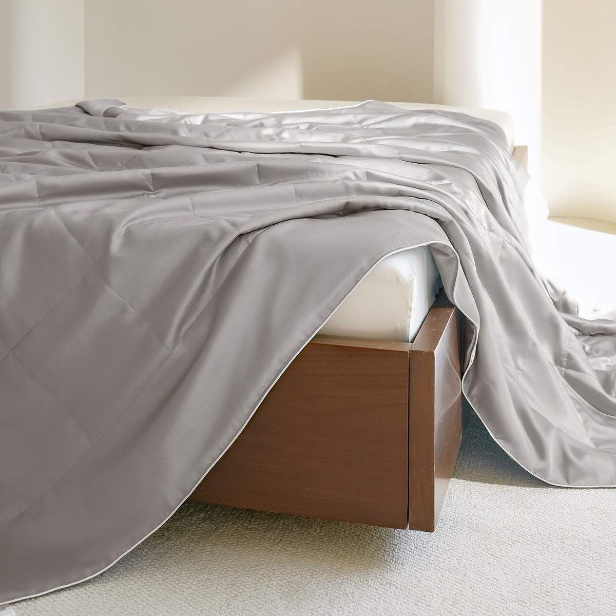 TENCEL™ Lyocell Silk Filled Cooling Blanket