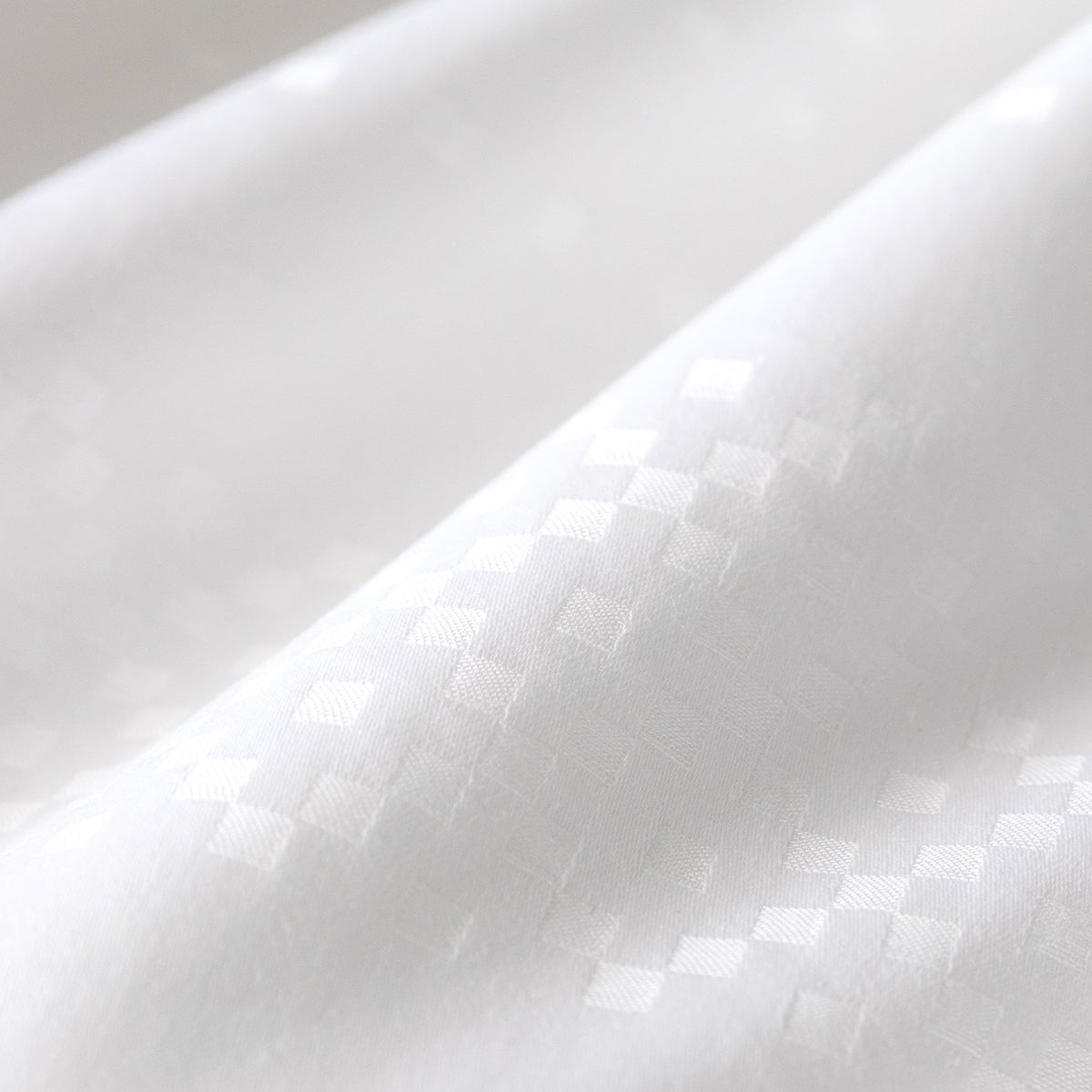 Winter Mulberry Silk Filled Comforter